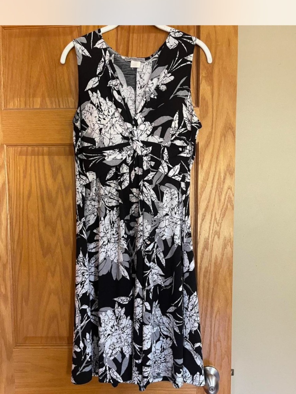 Sleeveless Black & White Floral Midi Dress with Knot-Front